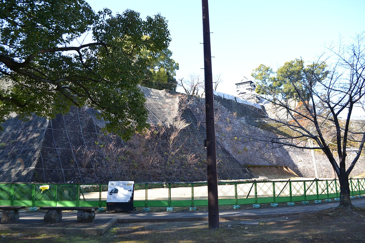 熊本城的石牆與建築